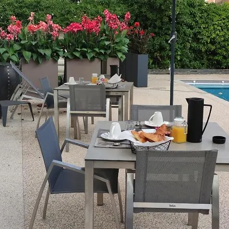 Les Jardins De La Fontaine 4*