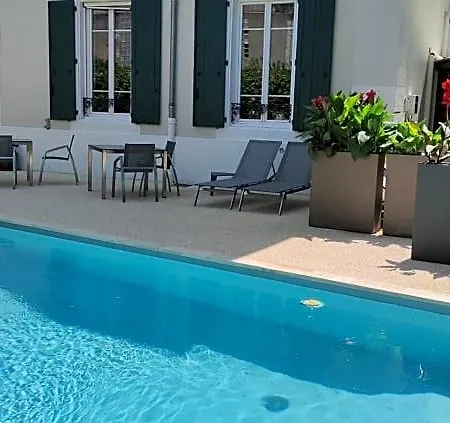 Les Jardins De La Fontaine 4*