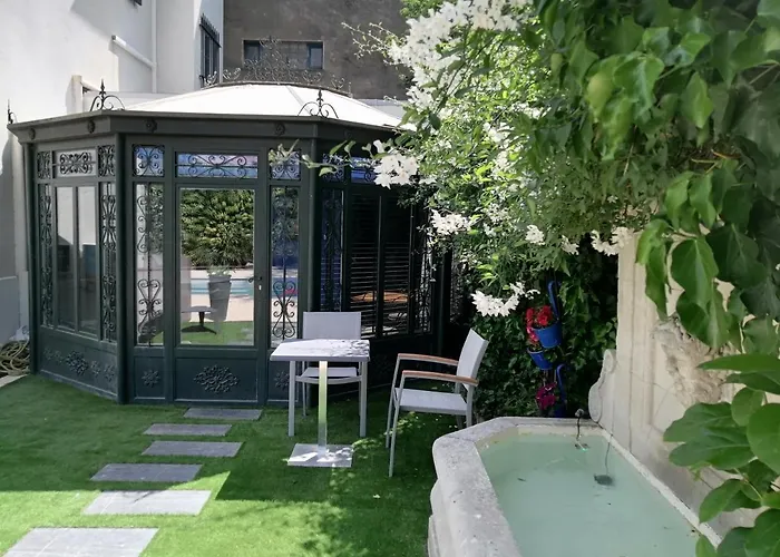 Les Jardins De La Fontaine 4*