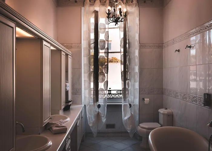 Bed and Breakfast Les Jardins De La Fontaine 4*